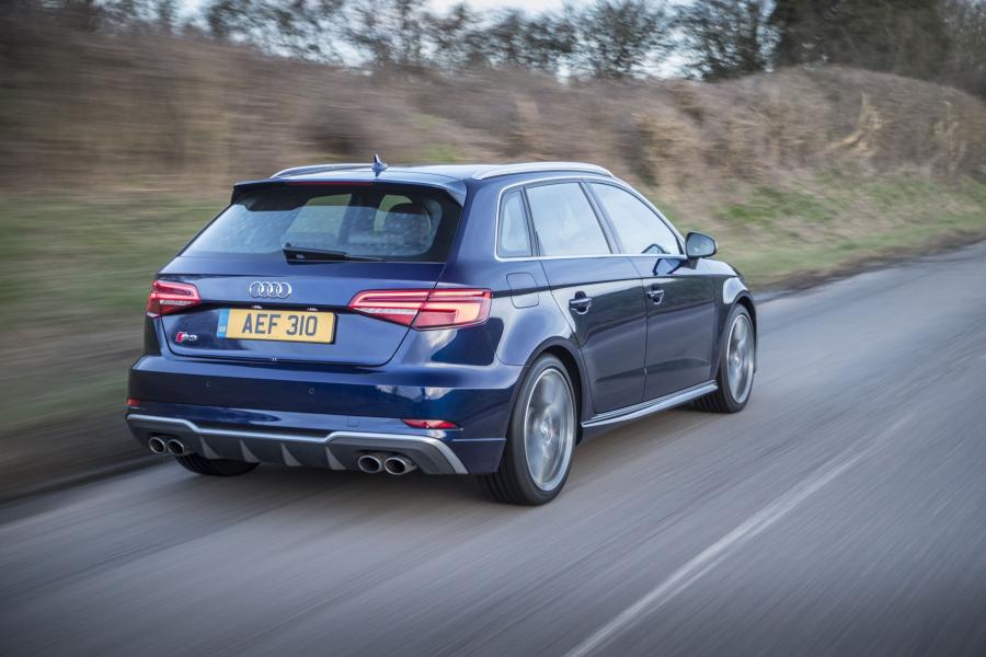  Audi S3 Sportback (8V) 2016 года  (UK) (фото 4 из 6)
